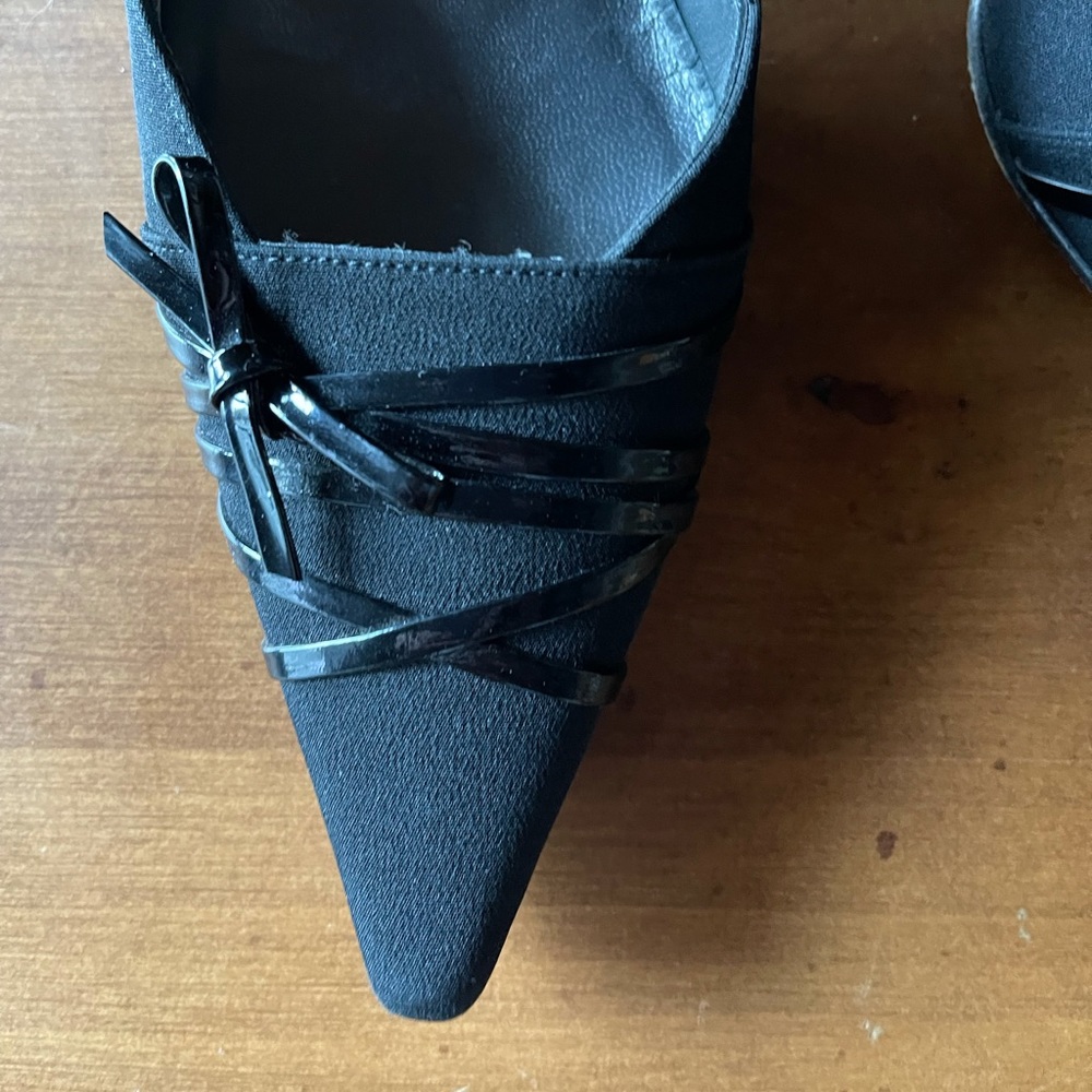 Stuart Weitzman Bow Heels - image 3